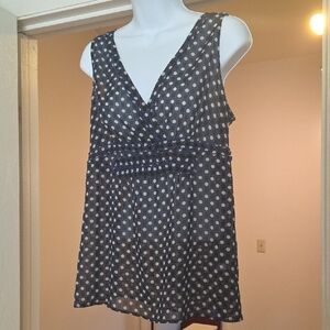 New York & Company Blue Geometric Print Top